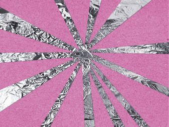 Sonne Künstlerische Collage einer Sonne. Silberfolie auf Sonderpapier.